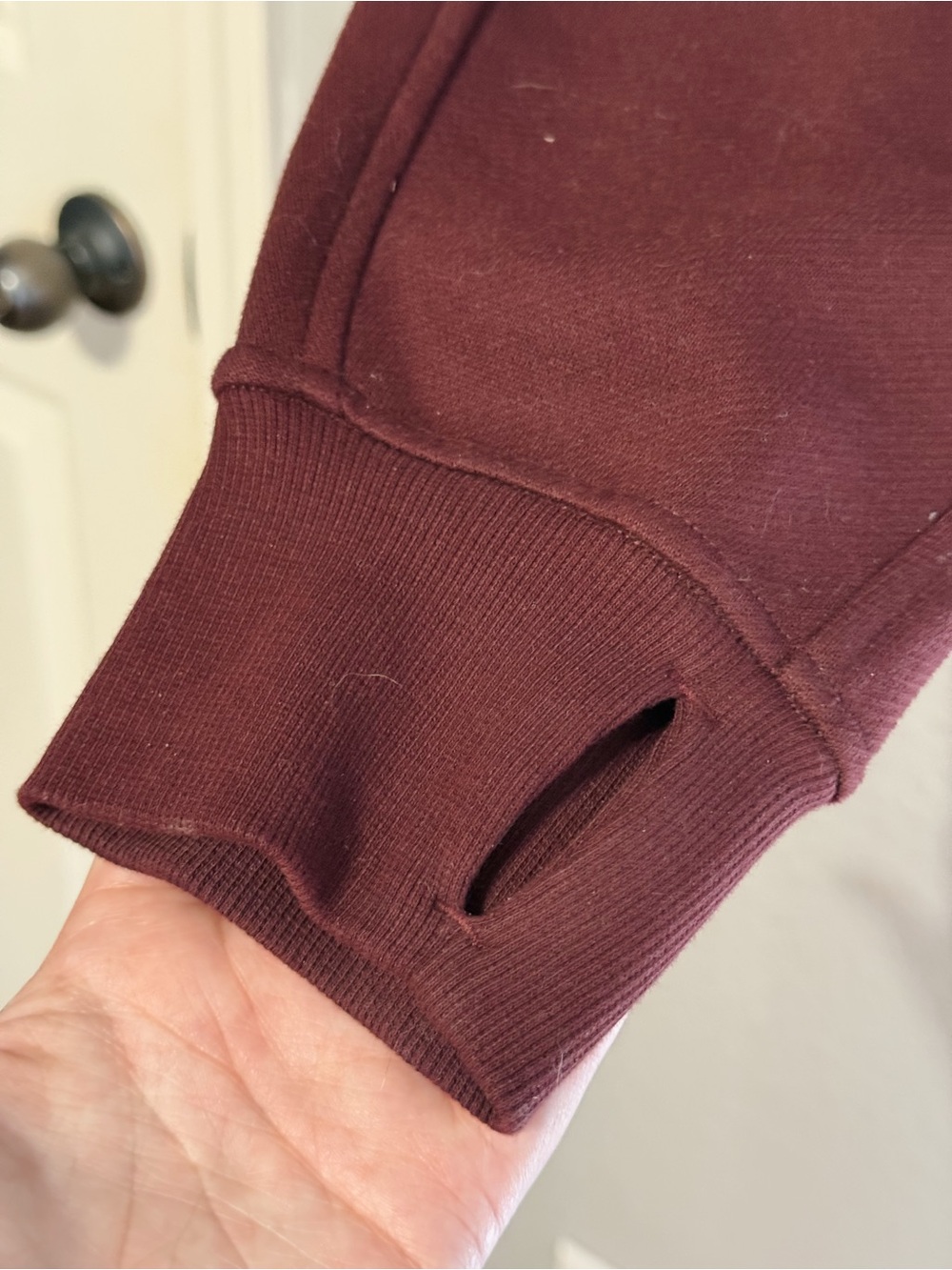 Lululemon Scuba Oversized Wordmark Crew Garnet M/L NWOT - Picture 4 of 5